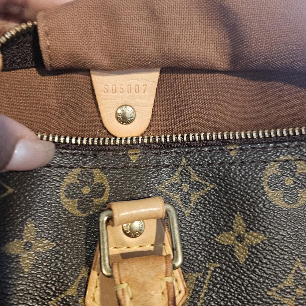 Louis Vuitton Speedy Monogram Canvas Handbag - Picture 6 of 9